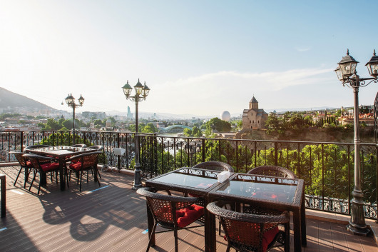 ტიფლის ვერანდა